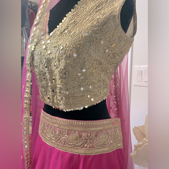 Brand New Lengha, Blouse, dupatta! Vibrant colors! - Picture 2 of 5